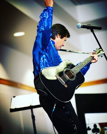 Gallery photo 4 of Neil Diamond Tribute by Steve Roth