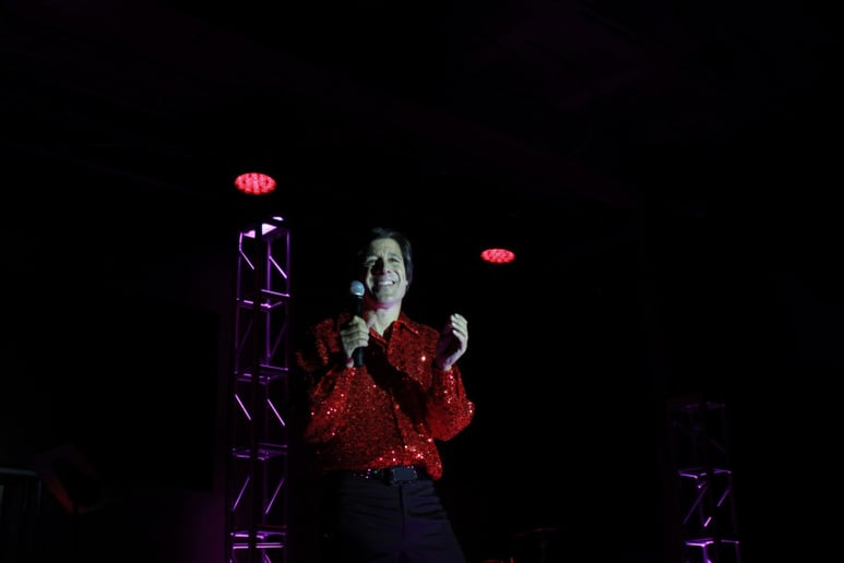 Gallery photo 5 of Neil Diamond Tribute by Steve Roth