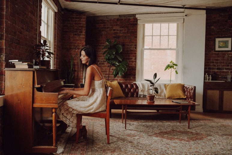 Gallery photo 4 of Niki Kennedy