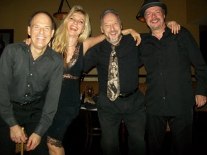 Gallery photo 3 of Noreena Downey And Dizzy Blue band