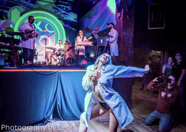 Gallery photo 20 of One of a Kind Pyramid Apparatus