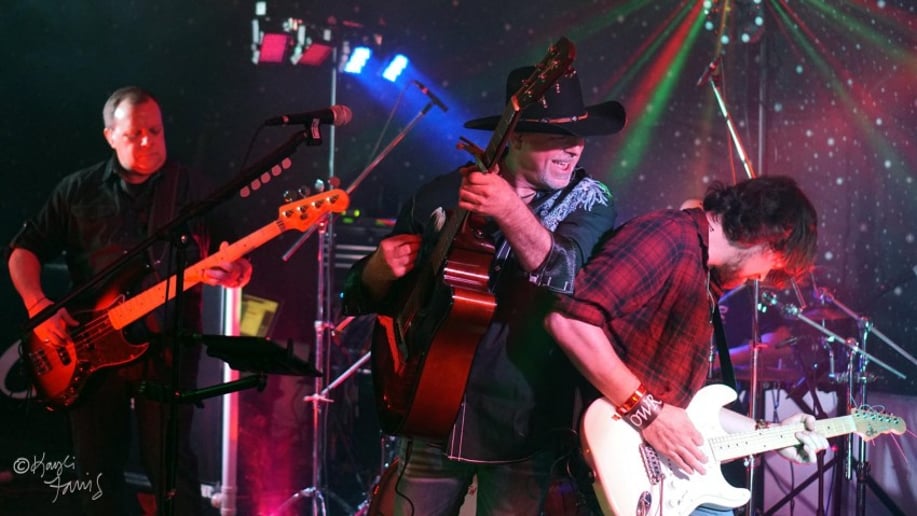 Gallery photo 1 of One Way Road