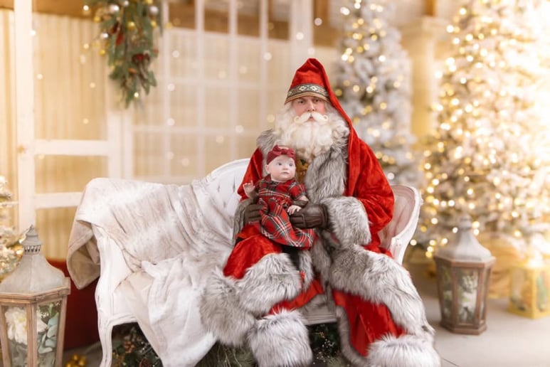 Gallery photo 7 of Virginia's Favorite Santa