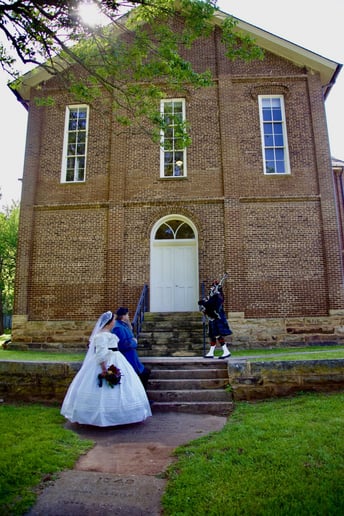 Gallery photo 22 of Ozark Bagpiper