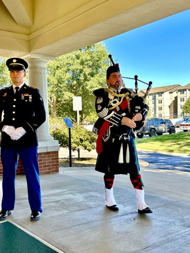 Gallery photo 26 of Ozark Bagpiper