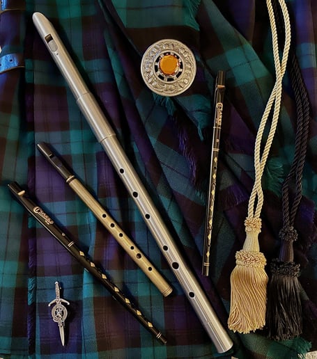 Gallery photo 28 of Ozark Bagpiper