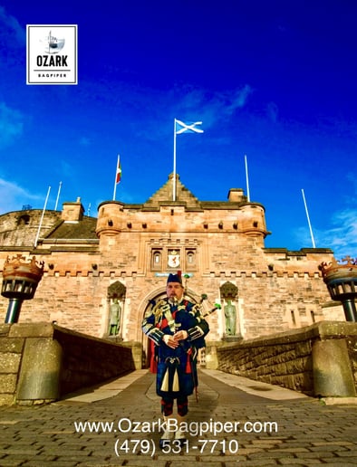 Gallery photo 3 of Ozark Bagpiper