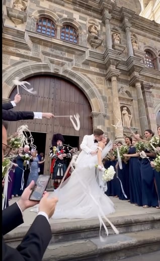 Gallery photo 39 of Ozark Bagpiper