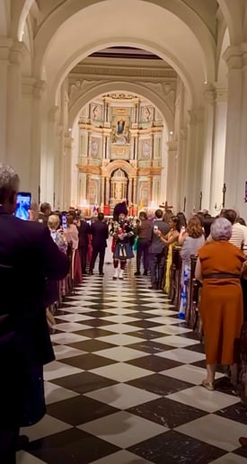 Gallery photo 43 of Ozark Bagpiper