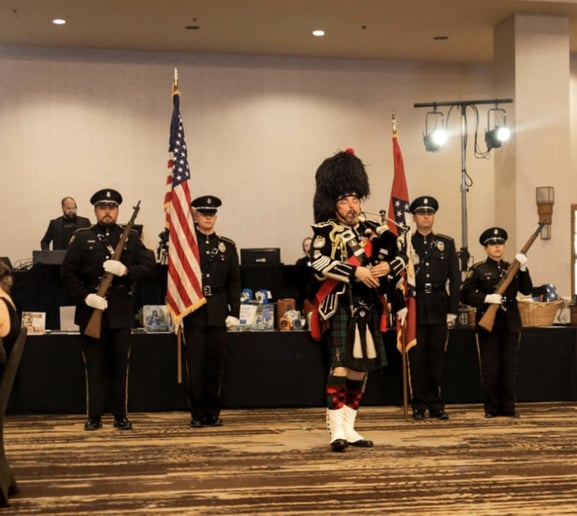 Gallery photo 47 of Ozark Bagpiper