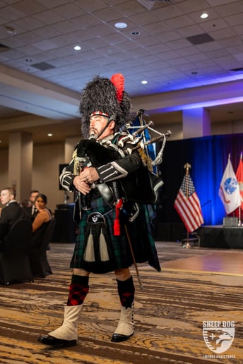 Gallery photo 54 of Ozark Bagpiper