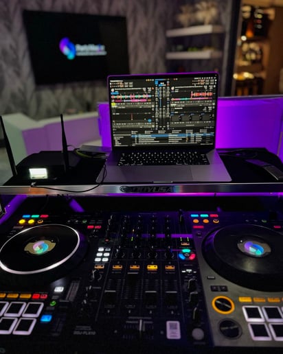 Gallery photo 12 of PartyMusic Miami DJ