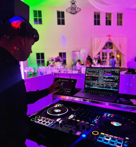 Gallery photo 3 of PartyMusic Miami DJ