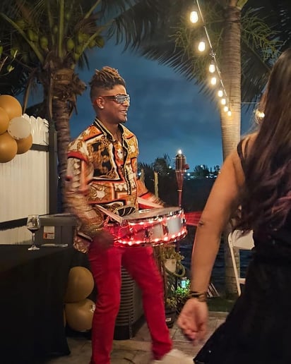 Gallery photo 24 of PartyMusic Miami DJ