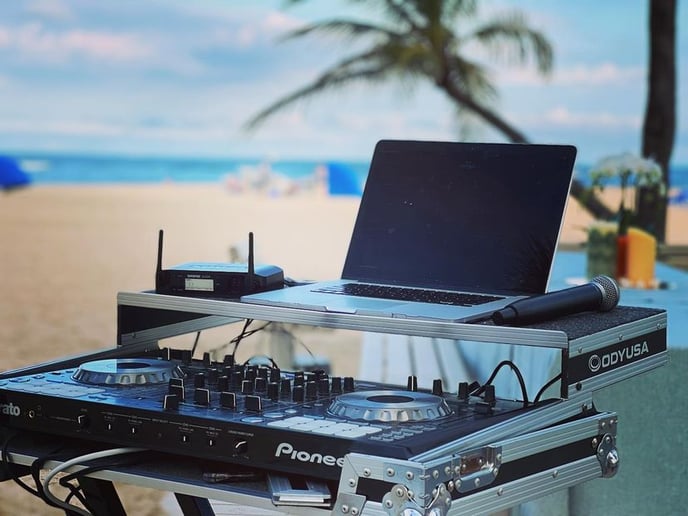 Gallery photo 20 of PartyMusic Miami DJ