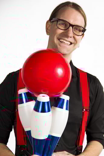 Gallery photo 17 of Peter Brunette - Juggler