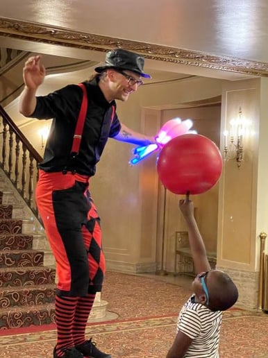 Gallery photo 19 of Peter Brunette - Juggler