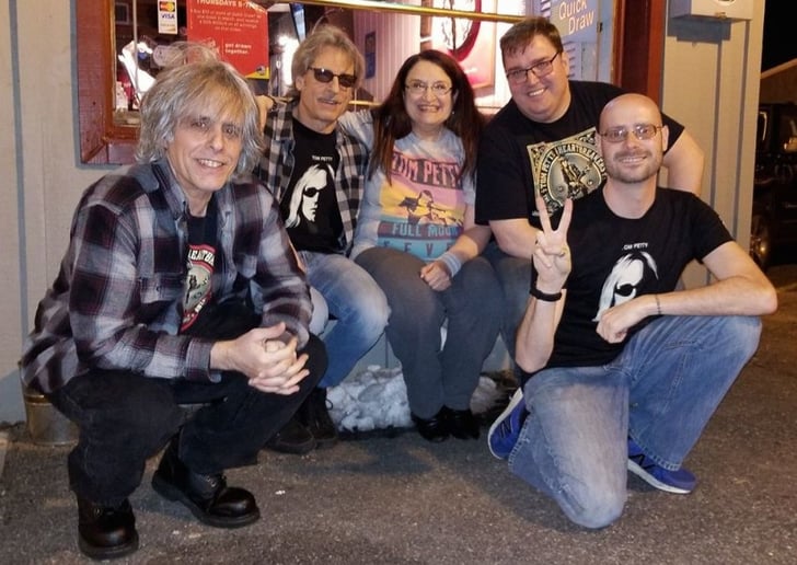 Gallery photo 7 of Petty Five