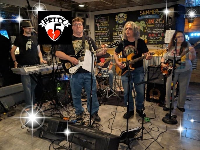 Gallery photo 4 of Petty Five
