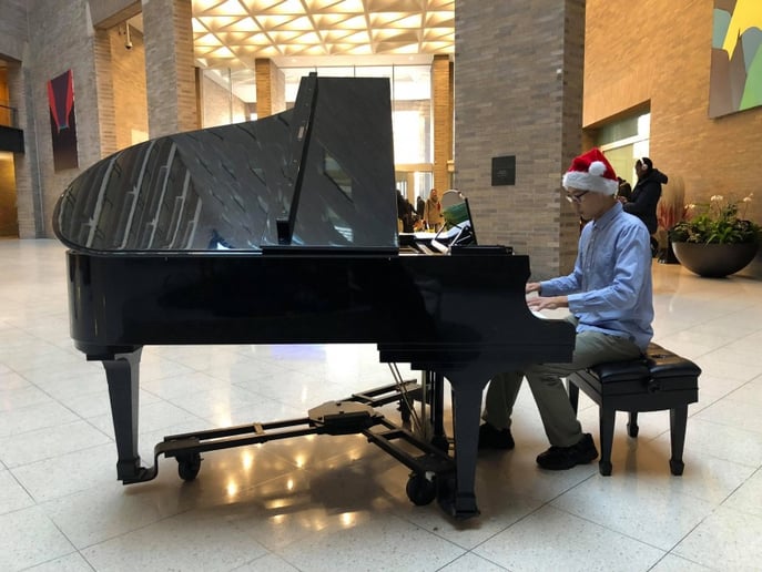 Gallery photo 4 of Pianist Dennis Huang