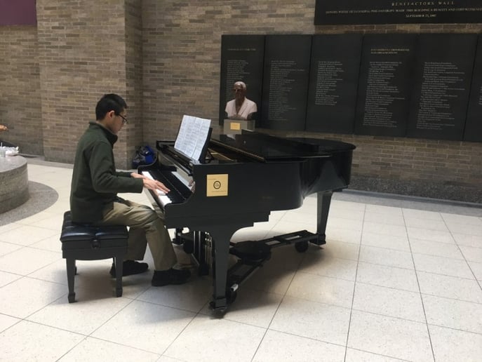 Gallery photo 5 of Pianist Dennis Huang