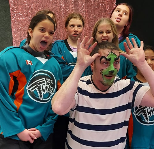 Gallery photo 43 of Picasso Painters