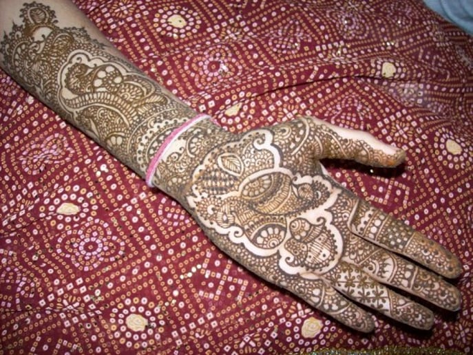 Gallery photo 1 of PrettyHenna