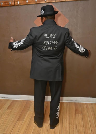 Gallery photo 1 of Rayshowtime