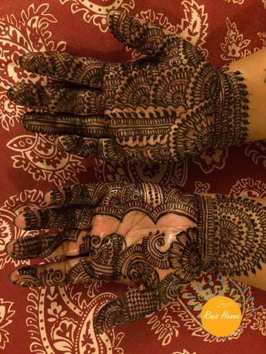 Gallery photo 4 of Rinis Henna Tatoo