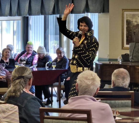 Gallery photo 3 of Robbie Dee's Tribute to Elvis - for hire