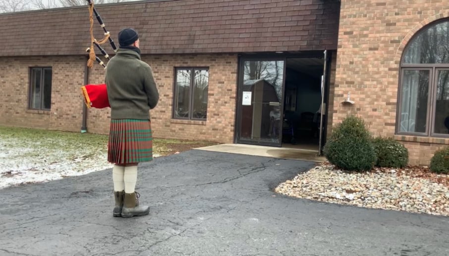 Gallery photo 5 of BonPiper