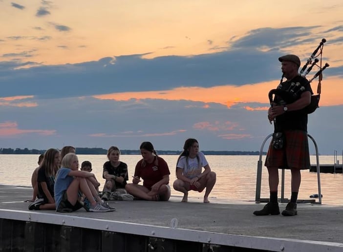 Gallery photo 6 of BonPiper