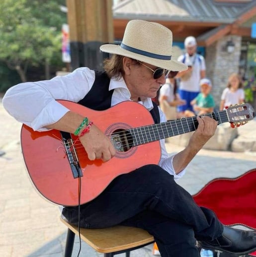 Gallery photo 9 of Scannura Flamenco