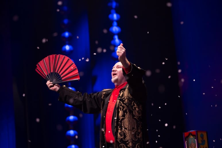 Gallery photo 4 of Ron Martin Magician and Illusionist