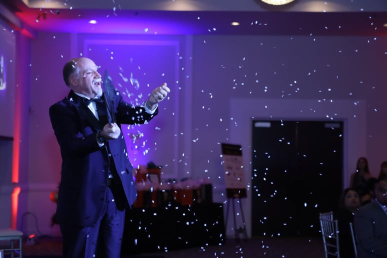 Gallery photo 10 of Ron Martin Magician and Illusionist