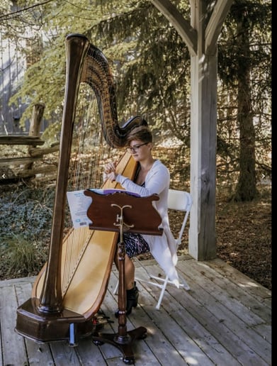 Gallery photo 1 of Rose Soenen - Harpist