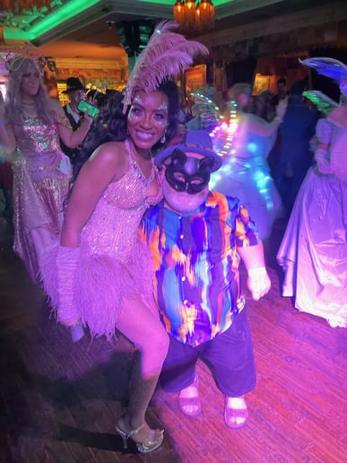 Gallery photo 7 of Rosie Lipps Burlesque & Singing Telegrams