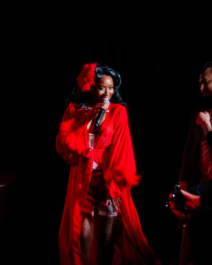 Gallery photo 9 of Rosie Lipps Burlesque & Singing Telegrams