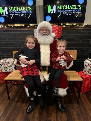 Gallery photo 9 of Santa "Hank"