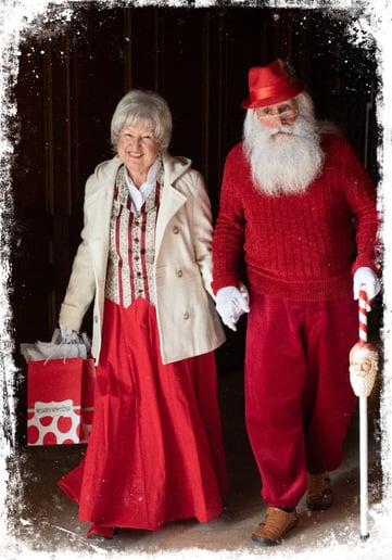 Gallery photo 3 of Santa Pete and Marie Claus