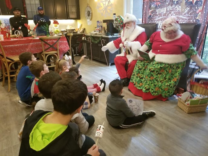 Gallery photo 1 of Michigan's Premier Santa & Mrs. Claus