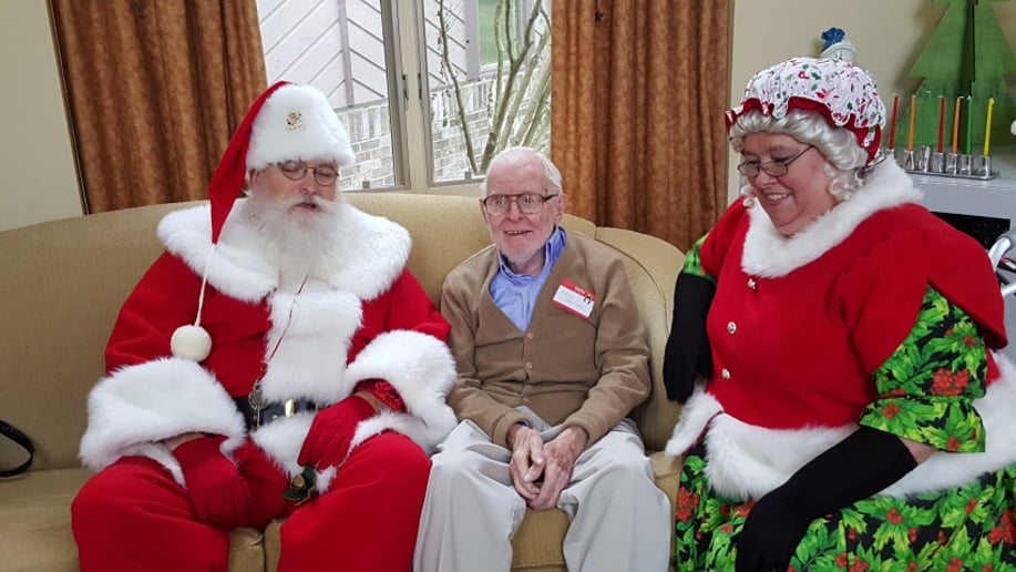 Gallery photo 15 of Michigan's Premier Santa & Mrs. Claus