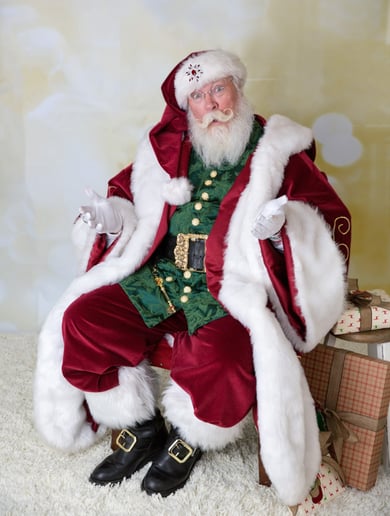Gallery photo 14 of Santa True