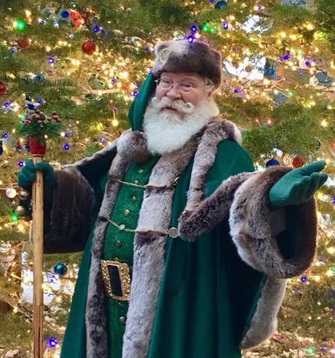 Gallery photo 9 of Santa True