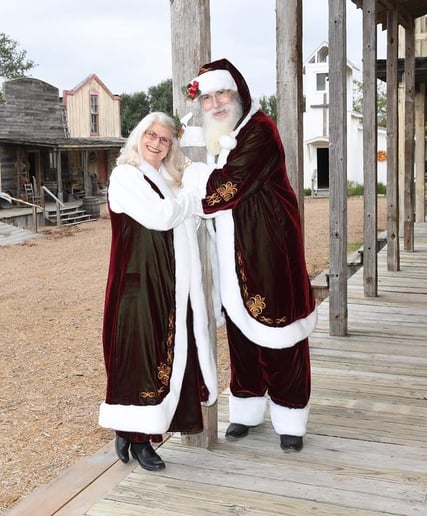 Gallery photo 2 of Santa Wade Wells