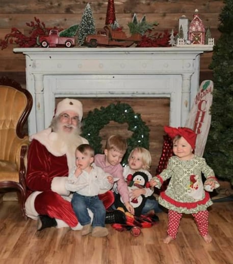 Gallery photo 5 of Santa Wade Wells