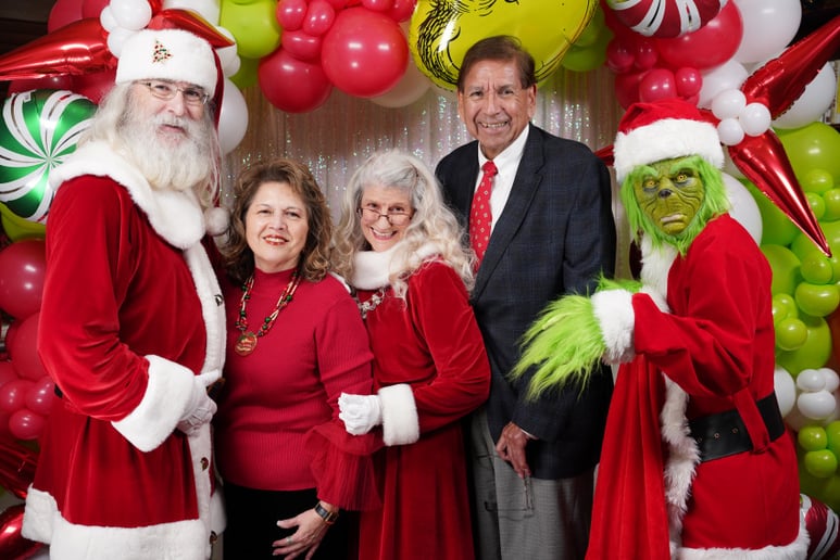 Gallery photo 14 of Santa Wade Wells