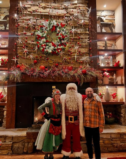 Gallery photo 13 of Hailey Jones & Friends