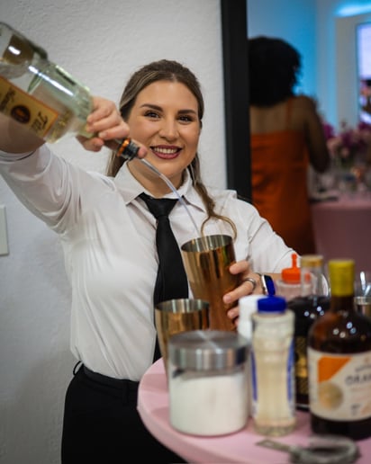 Gallery photo 3 of Superior Serving