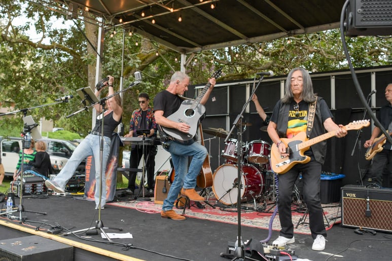 Gallery photo 7 of Shenanigans Live!